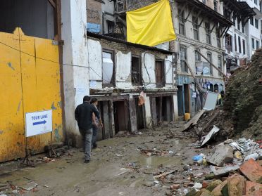 (don't) follow the tour lane