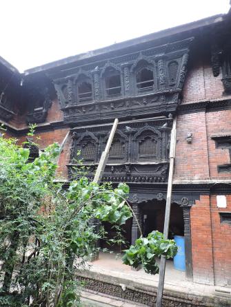 The window where she appears at 4 p. m. 